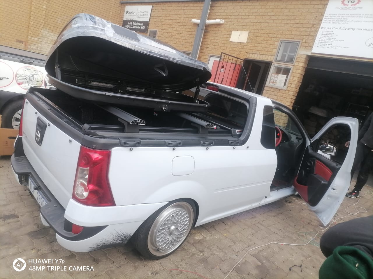 GWM Bakkie with Canopy